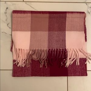 100% Cashmere Plaid Scarf